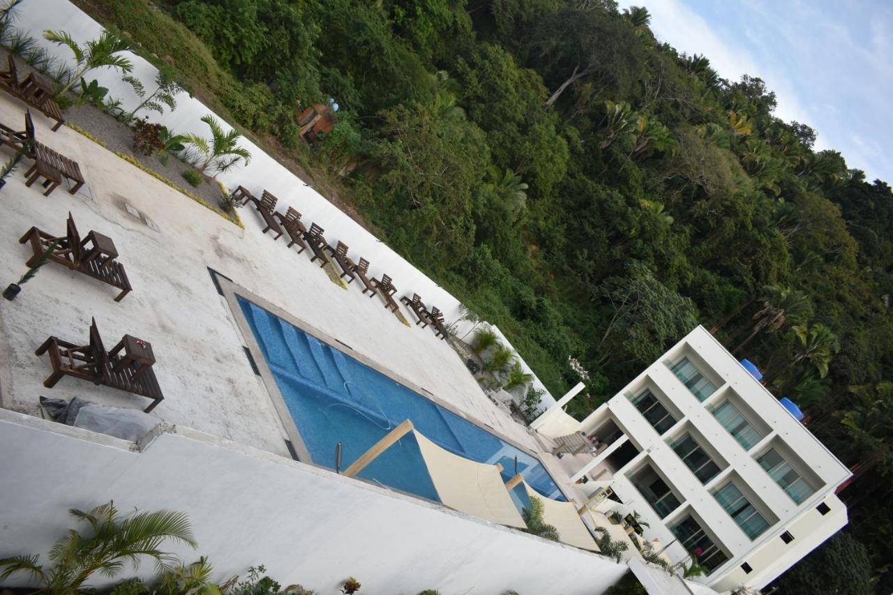 Hotel Malaki Los Ayala Zewnętrze zdjęcie
