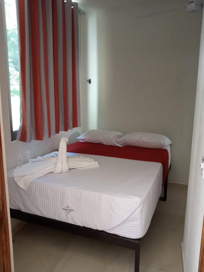 Hotel Malaki Los Ayala Zewnętrze zdjęcie
