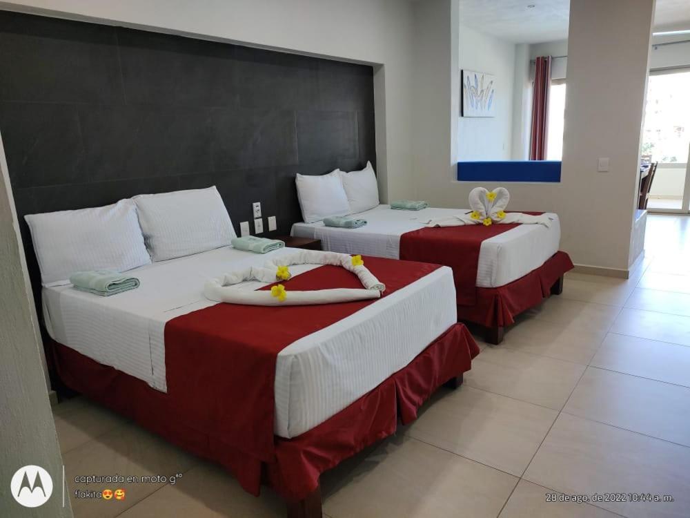 Hotel Malaki Los Ayala Zewnętrze zdjęcie